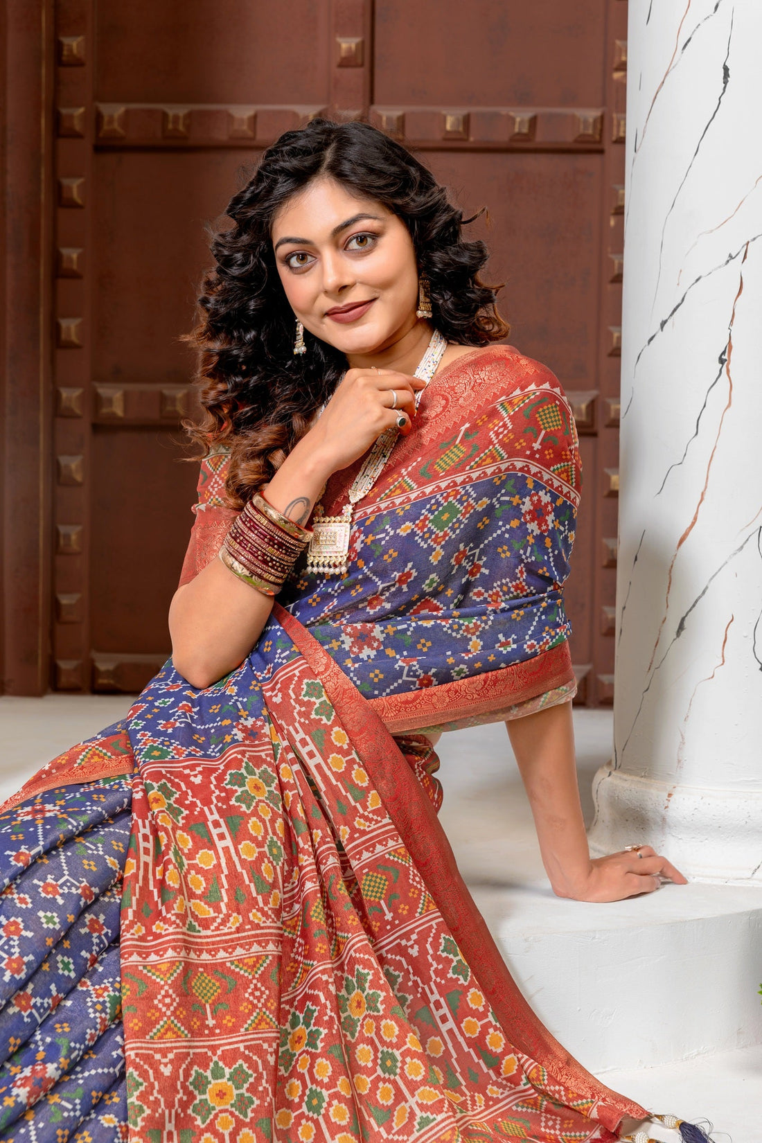Exquisite Navy Blue & Rust Red Patola Silk Saree with Elegant Zari Border