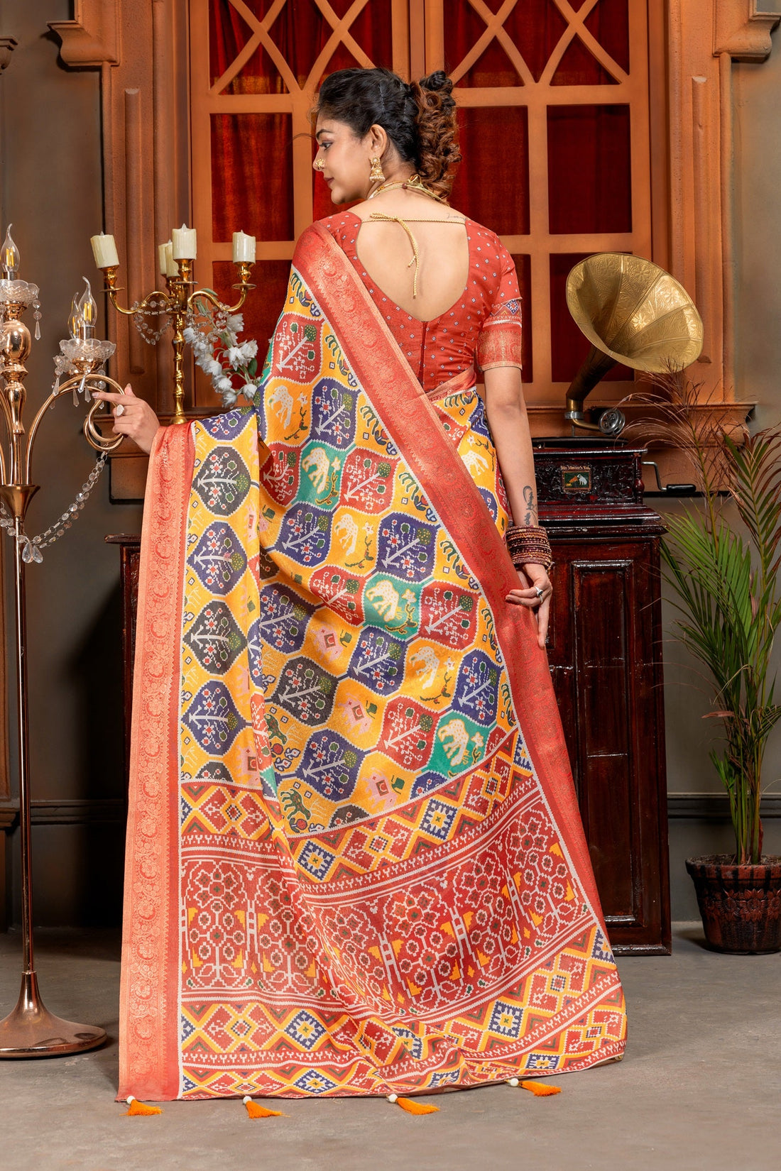 Elegant Multicolor Patola Silk Saree with Traditional Motif Prints
