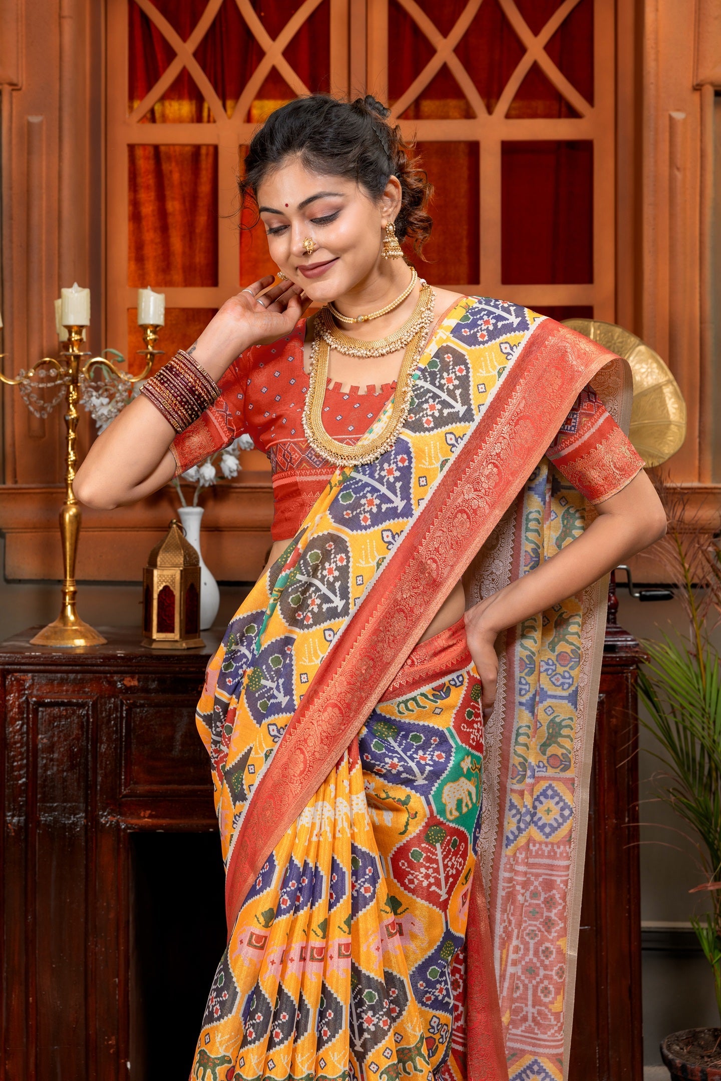 Elegant Multicolor Patola Silk Saree with Traditional Motif Prints
